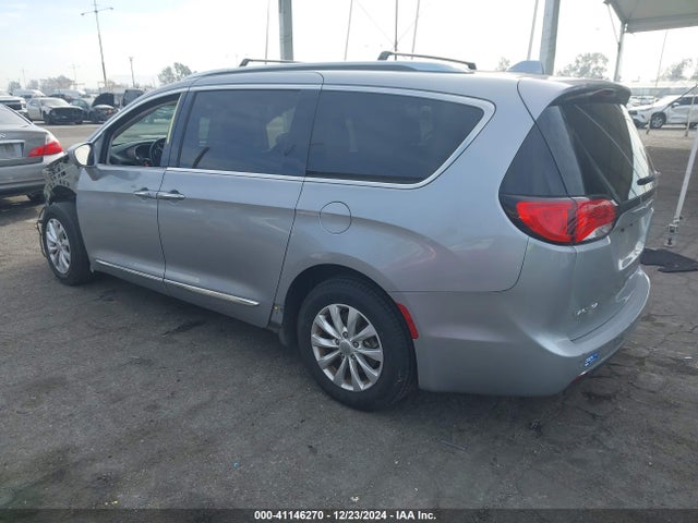 Chrysler Pacifica Touring L 2018 2C4RC1BG5JR269343 Image 3
