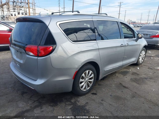 Chrysler Pacifica Touring L 2018 2C4RC1BG5JR269343 Image 4