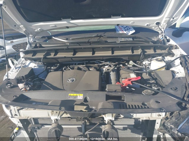 Toyota Highlander Platinum 2022 5TDFZRAH4NS125550 Image 10