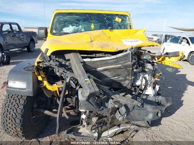 1C4HJXDN3KW500913 Jeep Wrangler Unlimited Sport S 4x4