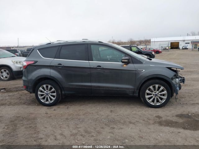 1FMCU9J94HUC13309 Ford Escape Titanium