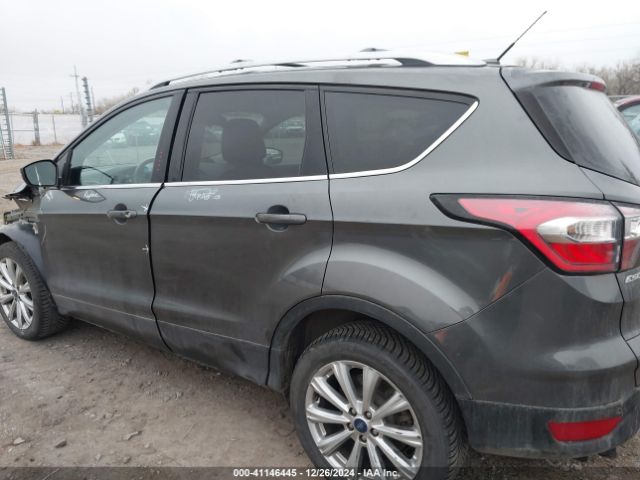 1FMCU9J94HUC13309 Ford Escape Titanium