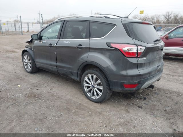 1FMCU9J94HUC13309 Ford Escape Titanium