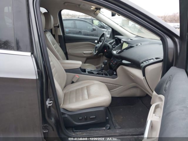 1FMCU9J94HUC13309 Ford Escape Titanium