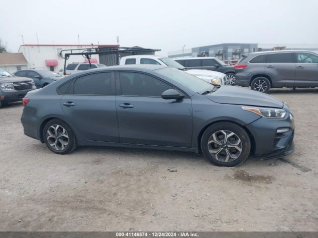 3KPF24AD3KE111262 KIA Forte Lxs