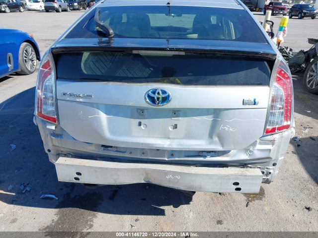 Toyota Prius Two 2014 JTDKN3DU1E0370146 Image 6
