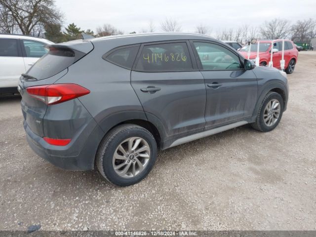 2018 HYUNDAI TUCSON KM8J3CA48JU678385 Photo 3