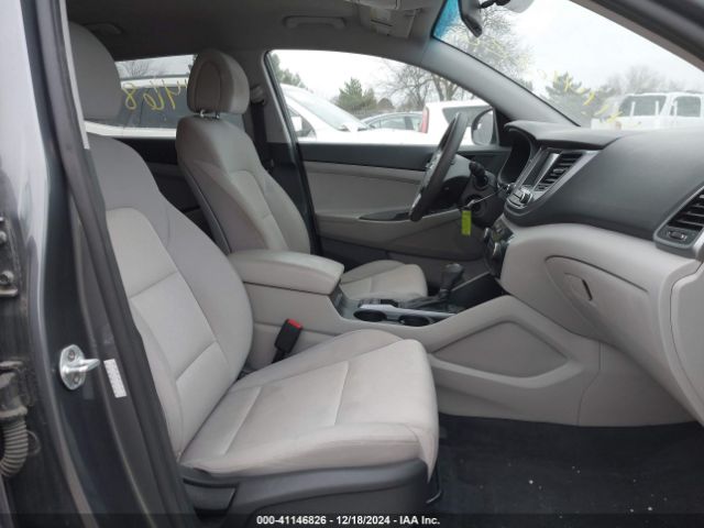 2018 HYUNDAI TUCSON KM8J3CA48JU678385 Photo 4