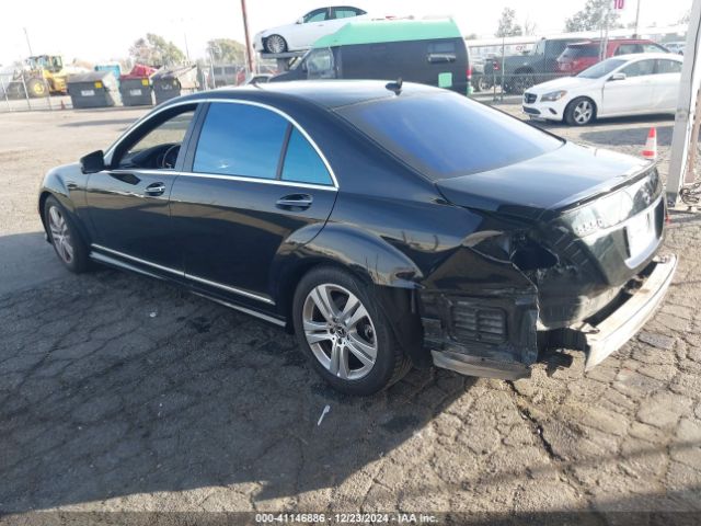 2010 MERCEDES-BENZ S 550 WDDNG7BB7AA342023 Photo 2