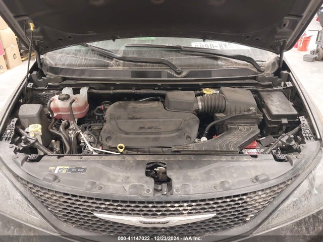 2C4RC1CG2PR566321 Chrysler Voyager Lx