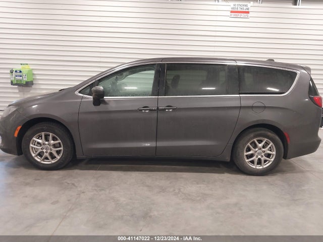 2C4RC1CG2PR566321 Chrysler Voyager Lx
