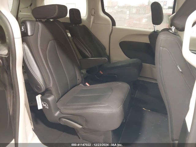 2C4RC1CG2PR566321 Chrysler Voyager Lx