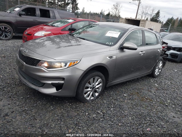 KIA Optima Lx 2018 5XXGT4L34JG268293 Image 2