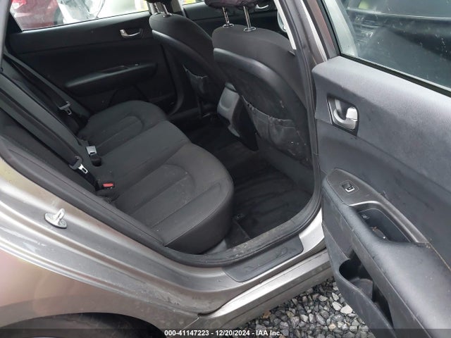 KIA Optima Lx 2018 5XXGT4L34JG268293 Image 8