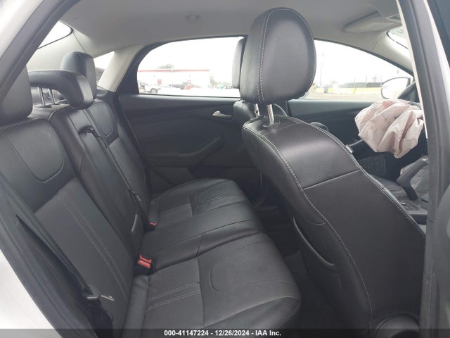 1FADP3J25EL355742 Ford Focus Titanium