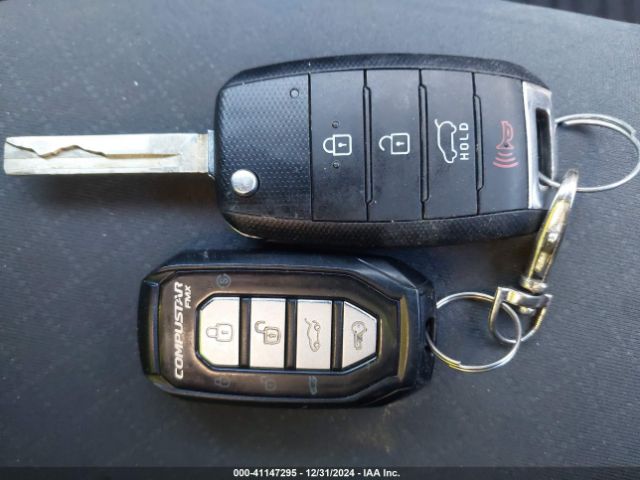 5XYPGDA53HG191074 KIA Sorento 3.3l Lx