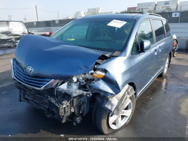 5TDKZ3DC7HS875279 Toyota Sienna Le 8 Passenger
