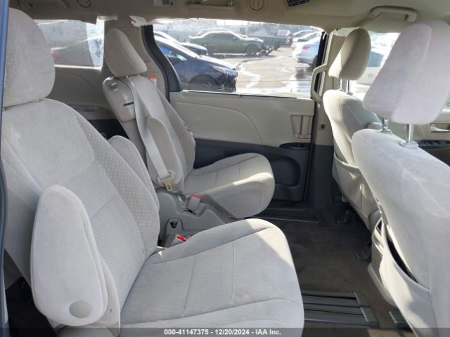5TDKZ3DC7HS875279 Toyota Sienna Le 8 Passenger