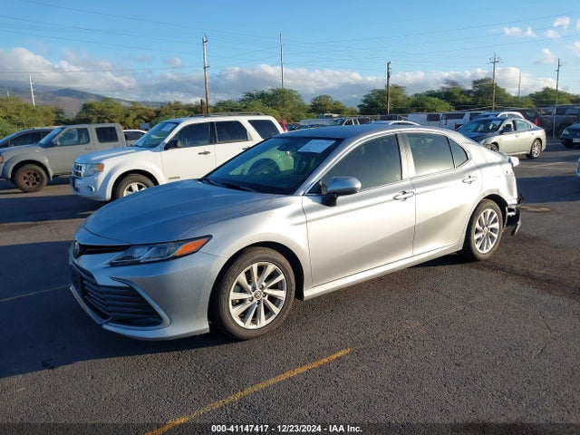 Toyota CAMRY LE 2022 4T1C11AK3NU640389 Image 2