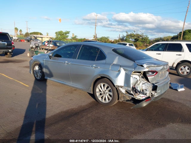 Toyota CAMRY LE 2022 4T1C11AK3NU640389 Image 3