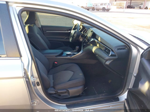 Toyota CAMRY LE 2022 4T1C11AK3NU640389 Image 5
