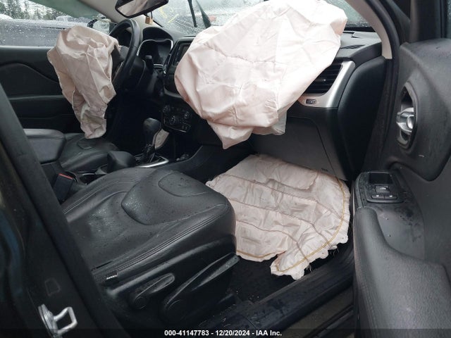 1C4PJLAB0FW516331 Jeep Cherokee Sport