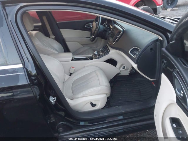 Chrysler 200 C 2015 1C3CCCCB5FN557876 Image 5