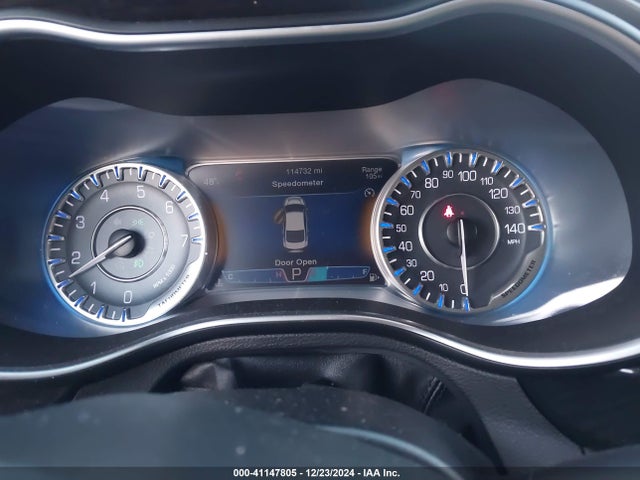 Chrysler 200 C 2015 1C3CCCCB5FN557876 Image 7