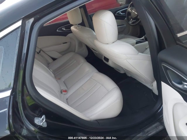 Chrysler 200 C 2015 1C3CCCCB5FN557876 Image 8