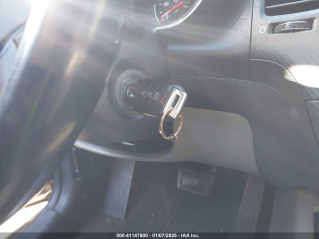 KNAFX4A8XE5077225 KIA FORTE EX