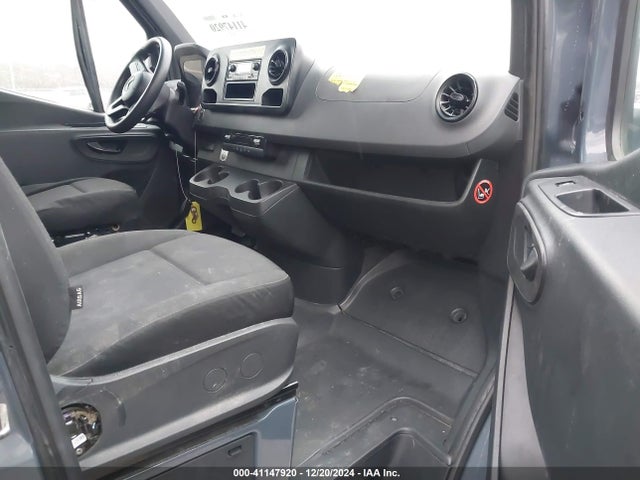 WD4PF0CD1KP103259 Mercedes-Benz Sprinter 2500 High Roof V6/standard Roof V6