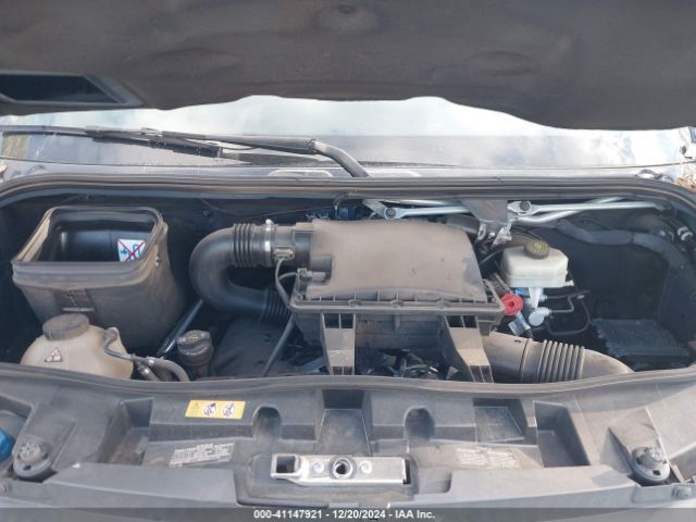 WD4PF1CD7KP130472 Mercedes-Benz Sprinter 2500 High Roof V6