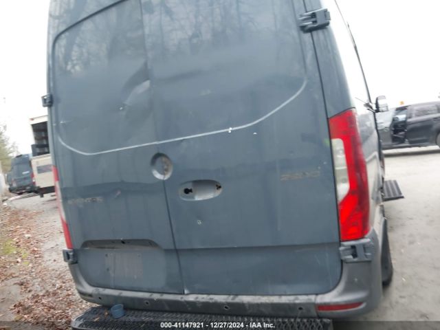 WD4PF1CD7KP130472 Mercedes-Benz Sprinter 2500 High Roof V6