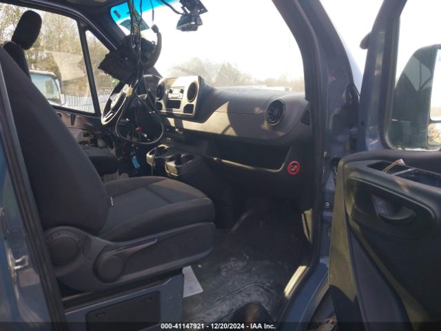 WD4PF1CD7KP130472 Mercedes-Benz Sprinter 2500 High Roof V6