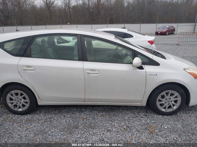 Toyota Prius V Two 2014 JTDZN3EU3E3331117 Image 13