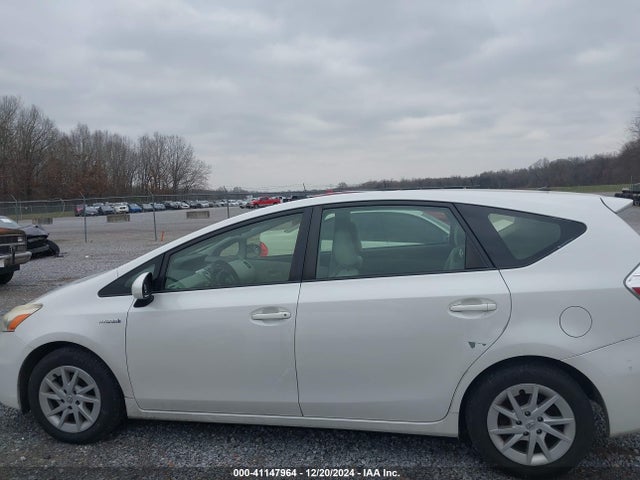 Toyota Prius V Two 2014 JTDZN3EU3E3331117 Image 14