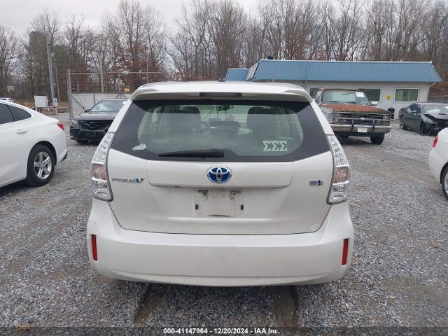 Toyota Prius V Two 2014 JTDZN3EU3E3331117 Image 16