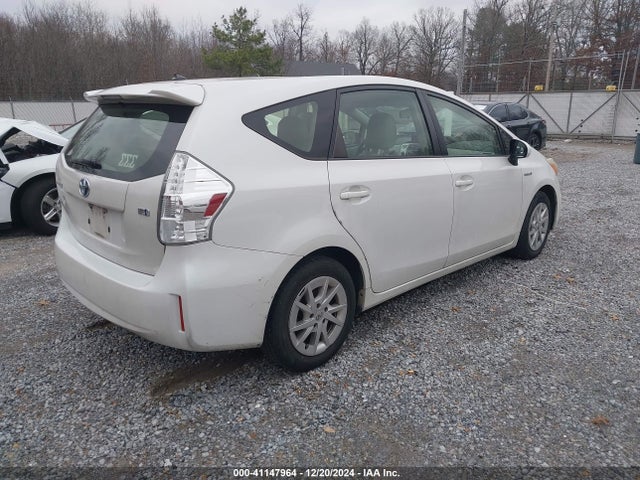 Toyota Prius V Two 2014 JTDZN3EU3E3331117 Image 4