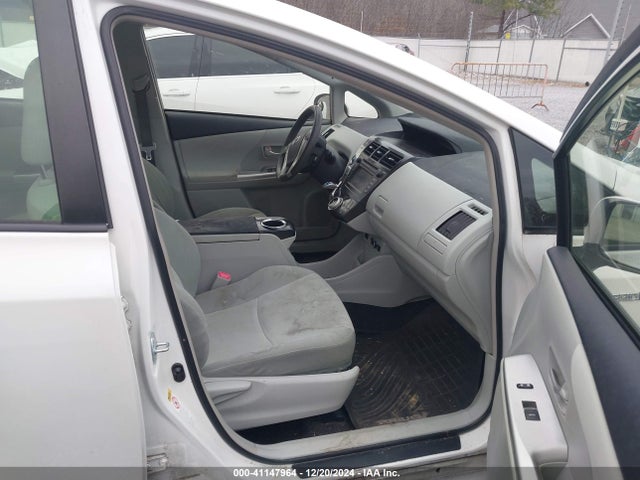 Toyota Prius V Two 2014 JTDZN3EU3E3331117 Image 5
