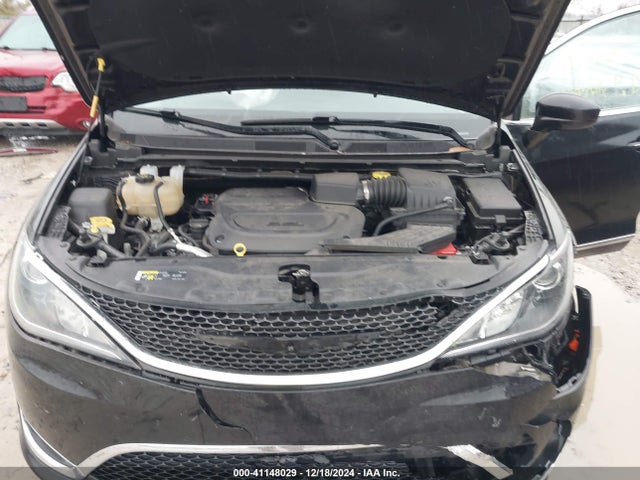 Chrysler Pacifica Touring L 2019 2C4RC1BG3KR613432 Image 10