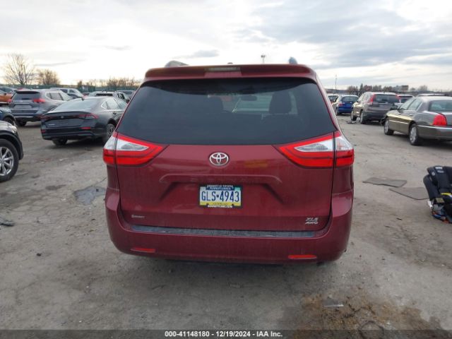 5TDDZ3DC5HS185460 Toyota Sienna Xle 7 Passenger