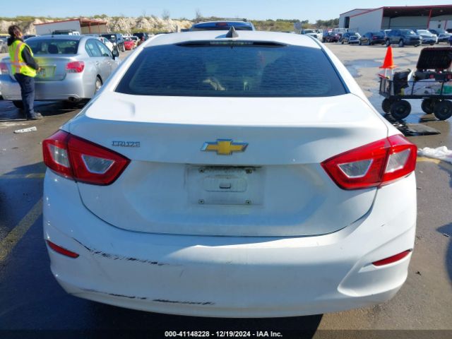 1G1BC5SM5J7235363 Chevrolet Cruze Ls Auto