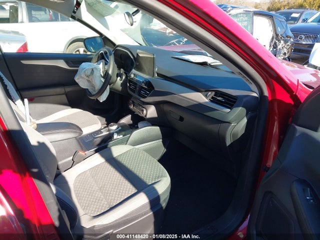 1FMCU9G60NUB94542 Ford ESCAPE SE