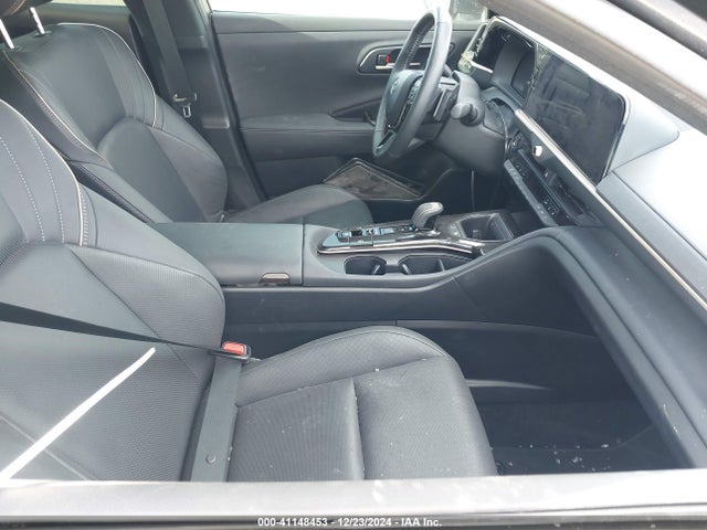 JTDAFAAF4R3008268 Toyota Crown Platinum