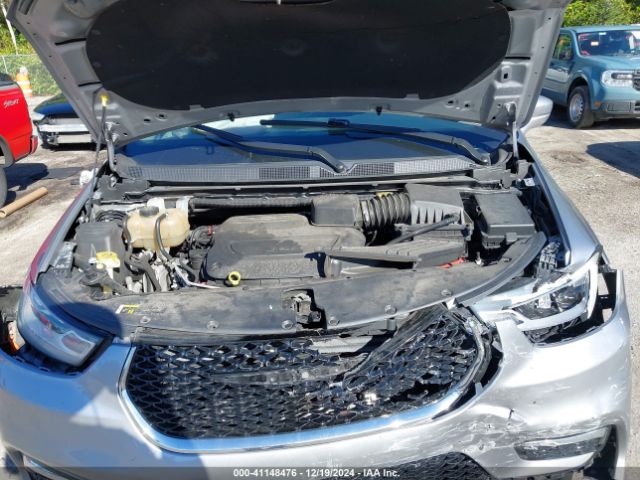 2C4RC1FG8MR555699 Chrysler Pacifica Touring