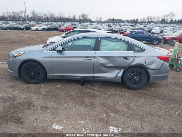 Hyundai SONATA SE 2017 5NPE24AF3HH483685 Image 14