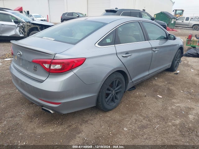 Hyundai SONATA SE 2017 5NPE24AF3HH483685 Image 4