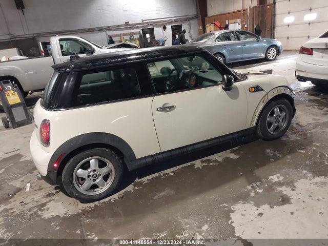 2009 MINI COOPER WMWMF33589TW79467 Photo 3