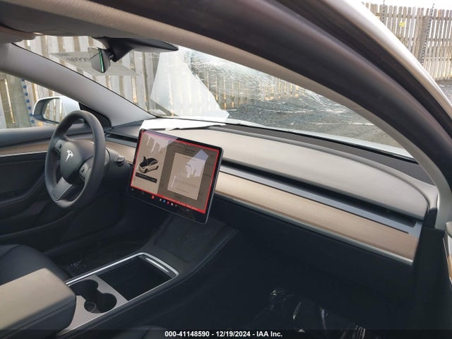 2022 TESLA MODEL 3 5YJ3E1EA8NF121678 Photo 4