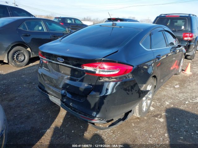 3FA6P0HD5HR362386 Ford FUSION SE
